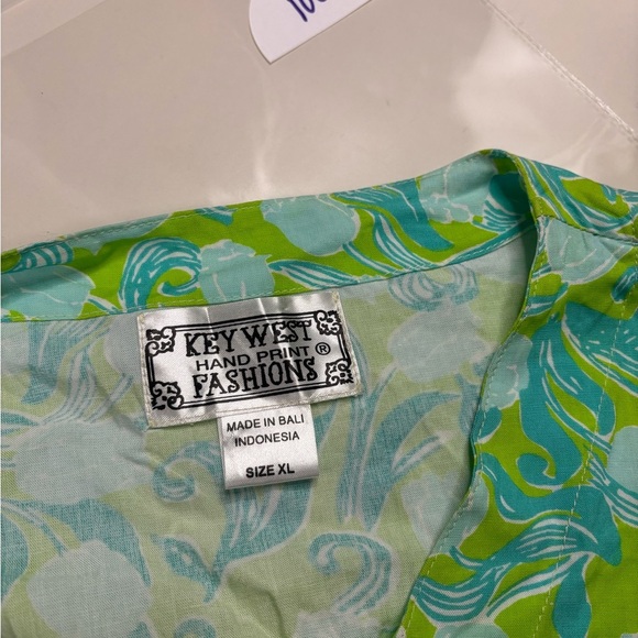Key West Hand Print Fashion Tunic Top Size XL Floral Tropical Blue Green Button - Picture 7 of 7